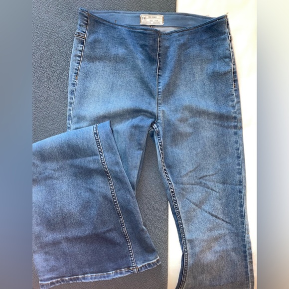 Free People Flare Jeans Blue Jeans Women's - Picture 3 of 8